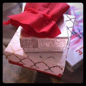 Bundle for @chenchita