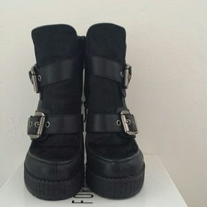 Black Creepers