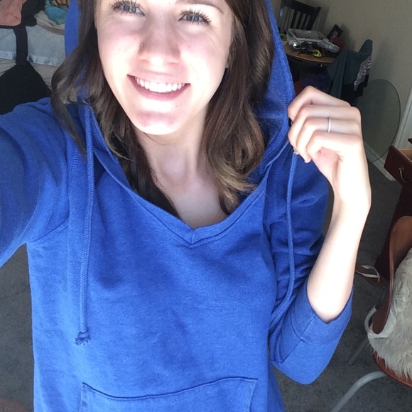 3/4 sleeve sweatshirt