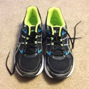 Asics size 10.5 mens running shoes