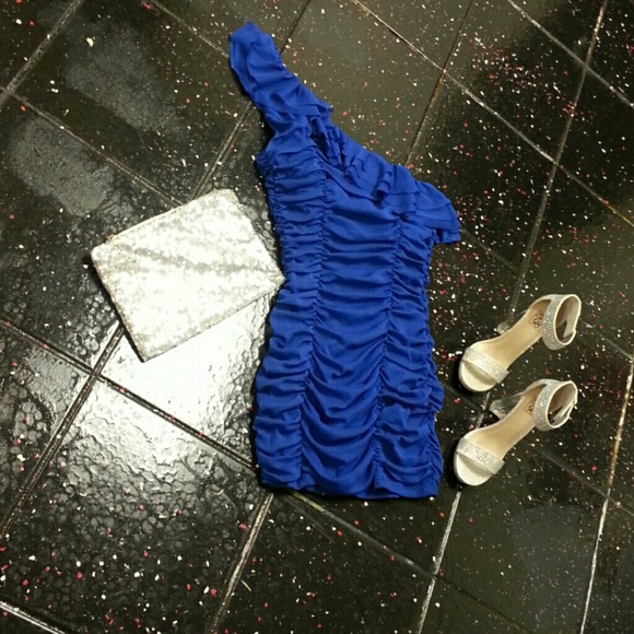 PARTY....PROM....EVENING....DRESS - Picture 2 of 2