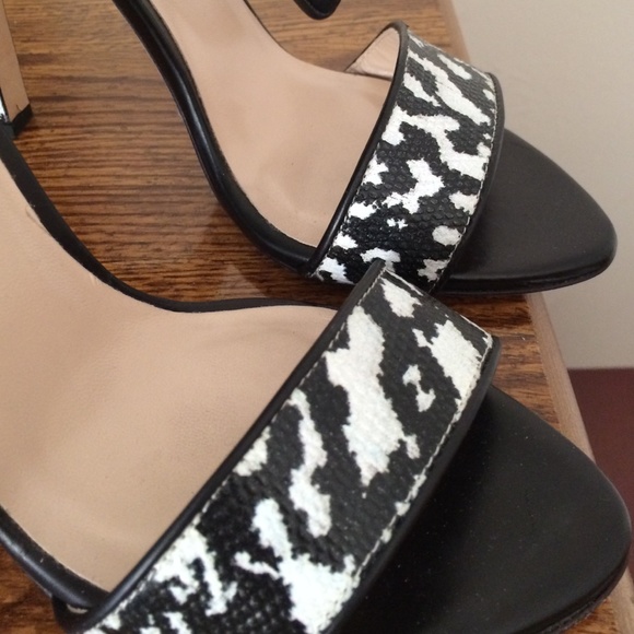Club Monaco strap heels - Picture 3 of 4