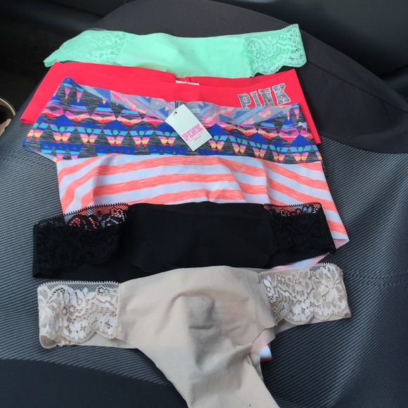 ❗️❗️❗️ 3 thongs and 3 "cheekies"