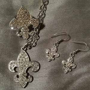 (ON HOLD) Necklace set