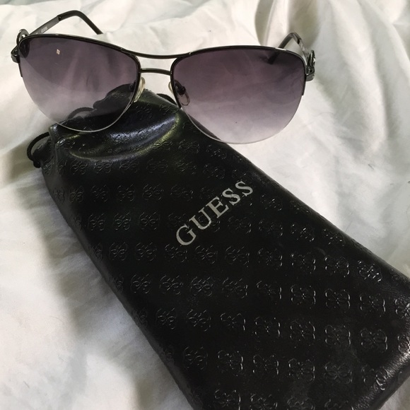🚫SOLD🚫 Guess Sunglasses