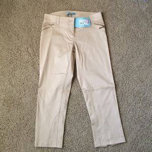 Guess by Marciano Capri pants NWT