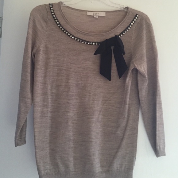 Loft light sweater with jewels and bow!