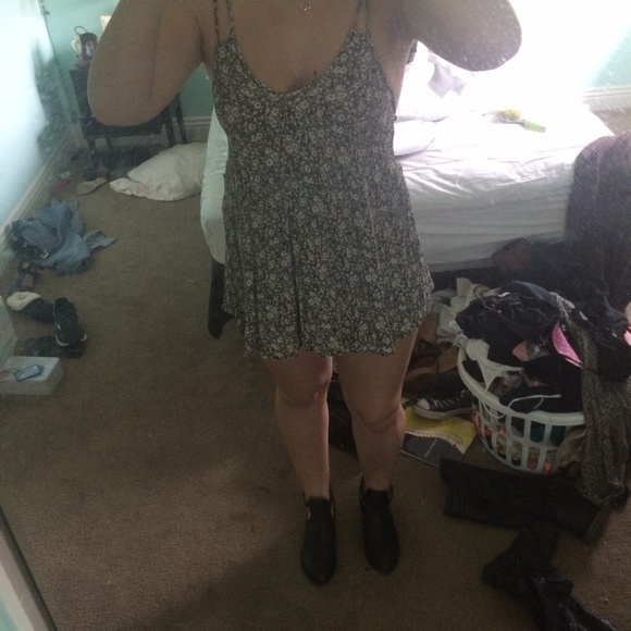 --Sold in bundle-- - Picture 3 of 4