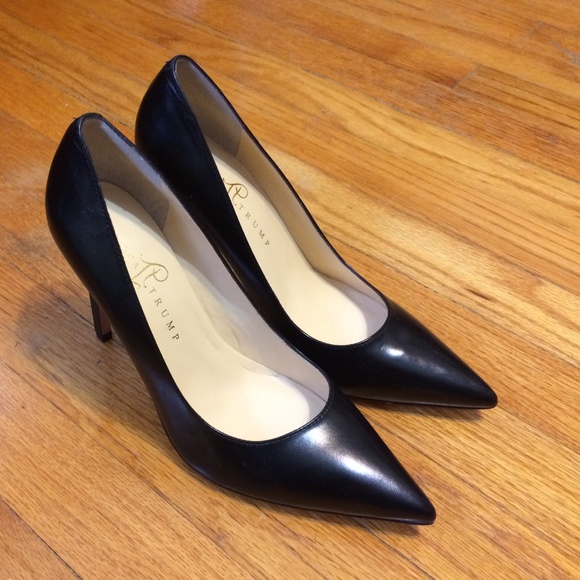Ivanka Trump Carra pump in black
