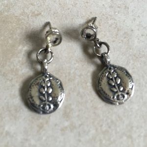 Silpada silver dangle earrings