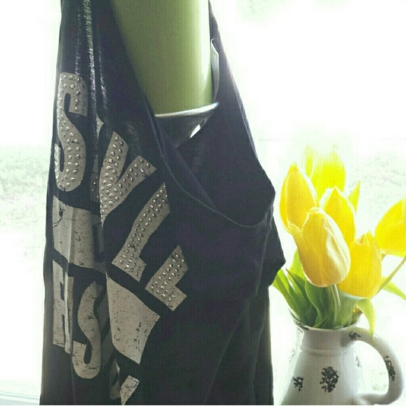 RESERVED Style vs. Fashion Muscle Tank - Picture 4 of 4