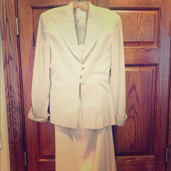 Beige special occasion suit with straight skirt