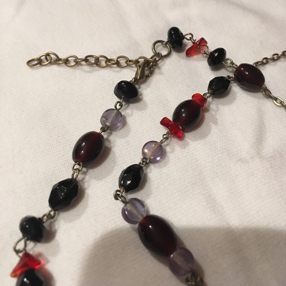 Long multi-colored necklace - Picture 5 of 8