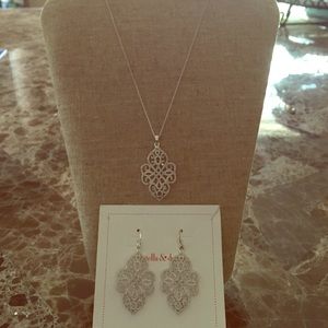 Stella & dot necklace earring set