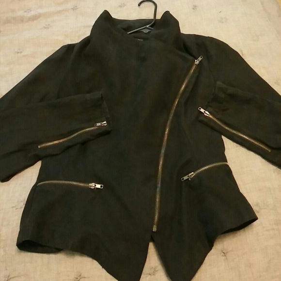 Asymmetrical zip coat