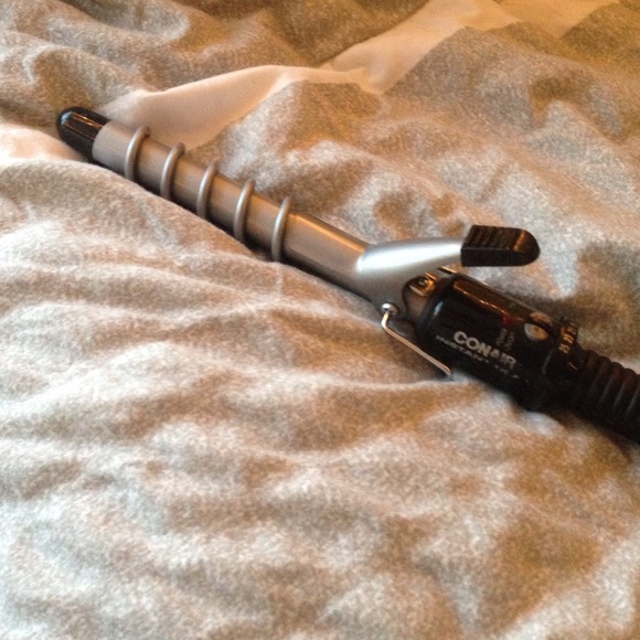 Spiral curling wand