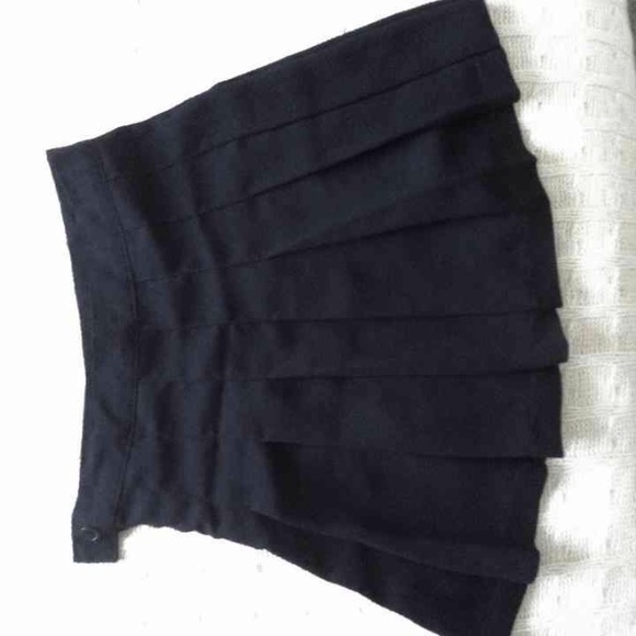 Brandy Melville black tennis skirt