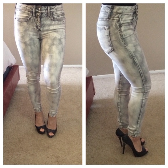 Bebe Acid Wash Skinny Jeans