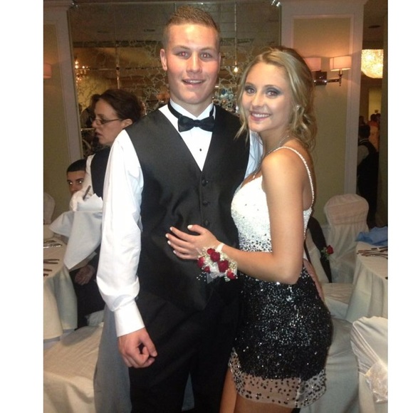 Musani Dress - Picture 2 of 3