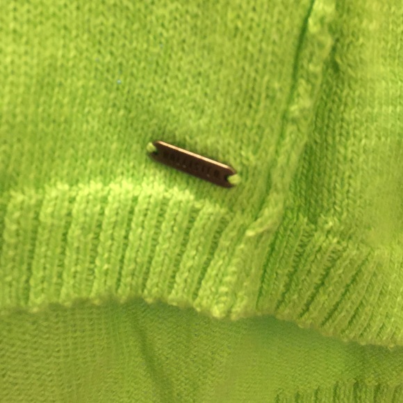 H & M Sweater - Picture 2 of 2