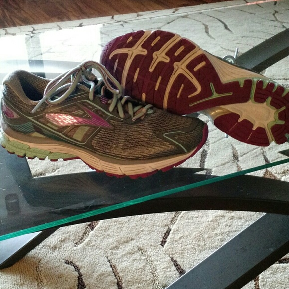 Running shoes