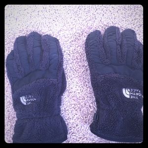 North face gloves