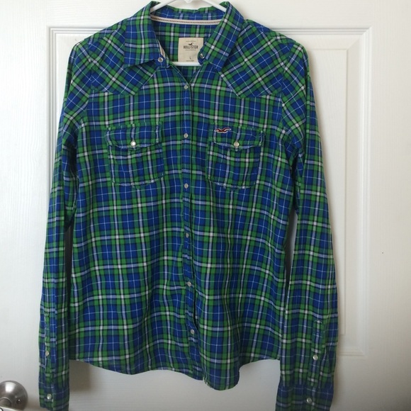 Hollister long sleeve button up green plaid shirt