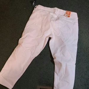 Old Navy, white capris