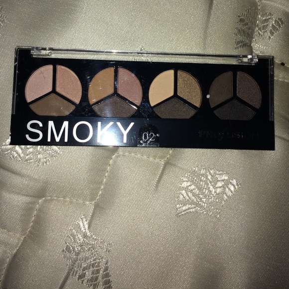Smoky Eye Shadow