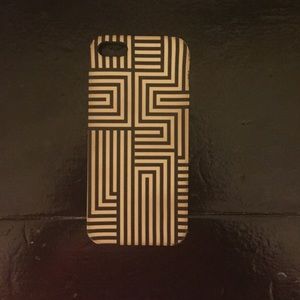 Blk and white iPhone 5/5s