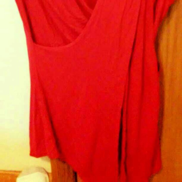 Red adjustable blouse - Picture 2 of 3