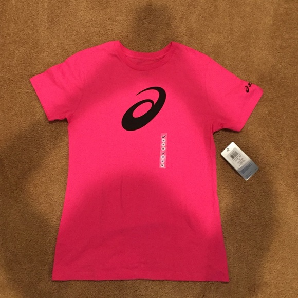 Asics woman's sizeM tee shirt brand new