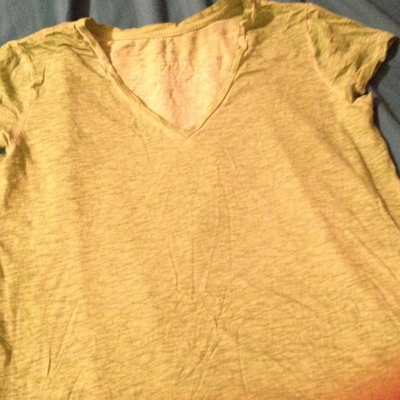 Gap V neck shirt