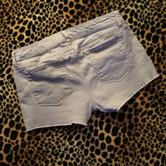 Grey Gap Shorts - Picture 2 of 3