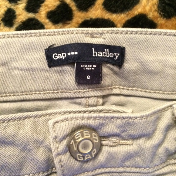 Grey Gap Shorts - Picture 3 of 3