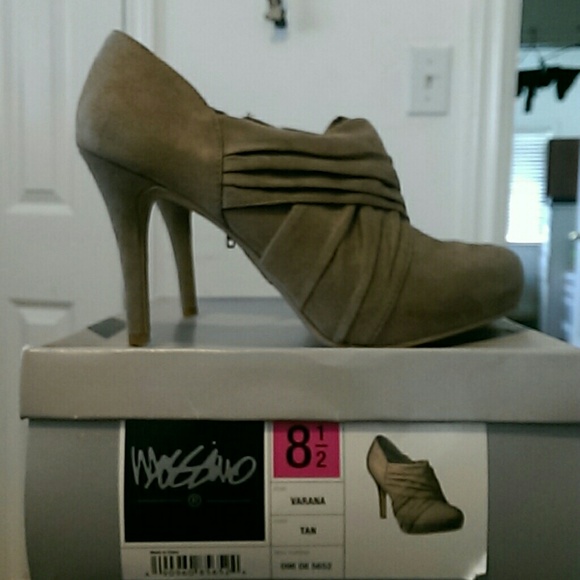 Mossino olive color heels