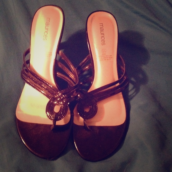 Black heeled flip flop dress shoes