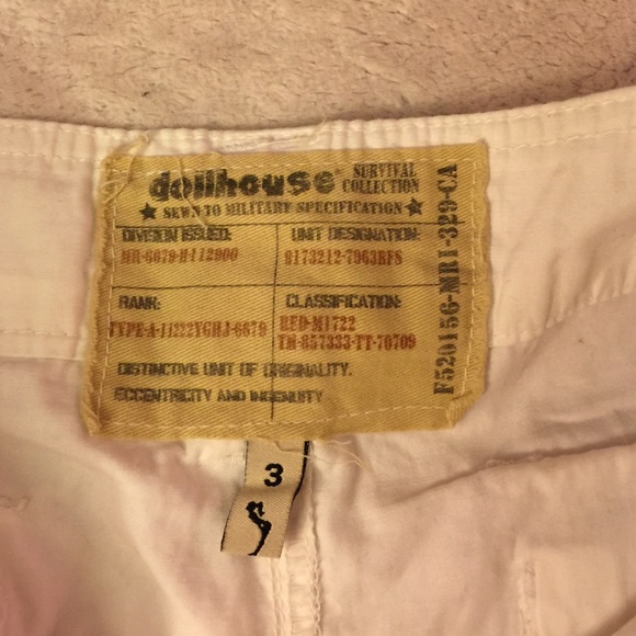 Dollhouse shorts - Picture 2 of 2