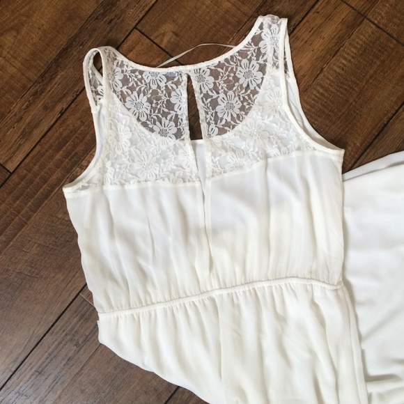 Soft white sheer hi-low dress w/ cut out - Picture 2 of 4