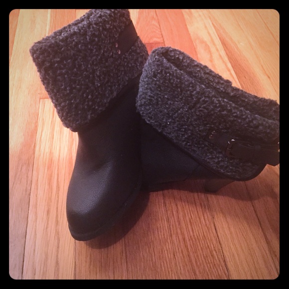 black mini boots - Picture 1 of 1