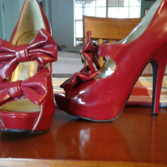 Red Platforms - Picture 4 of 4
