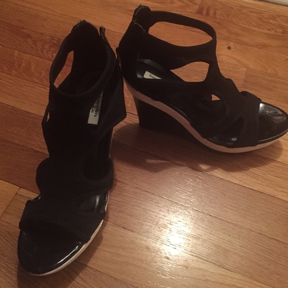 Simply vera VARA WANG - Picture 2 of 2