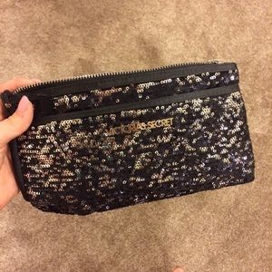 cute victoria's secret clutch or makeup bag