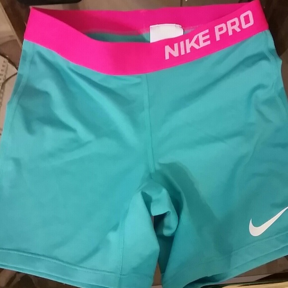 Nike Pro Bundle