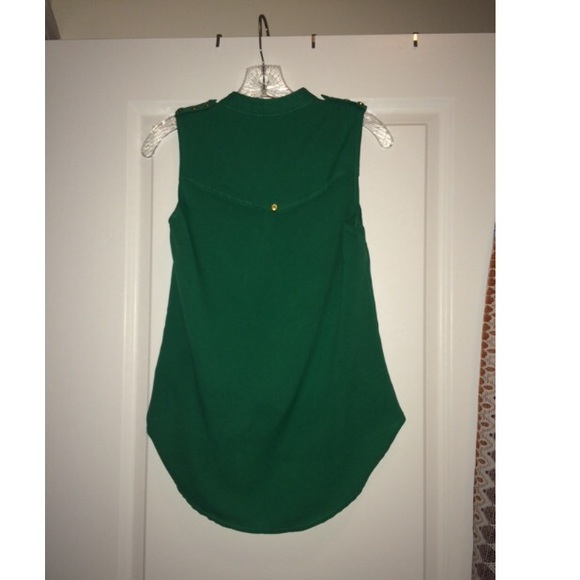 Green Top - Picture 2 of 2
