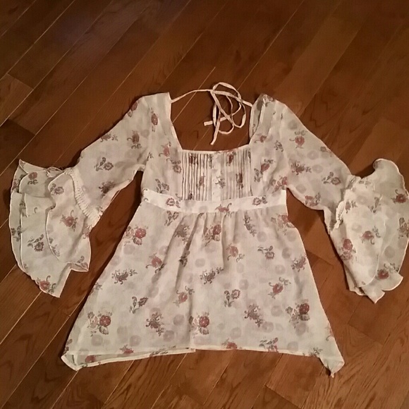 Juniors top