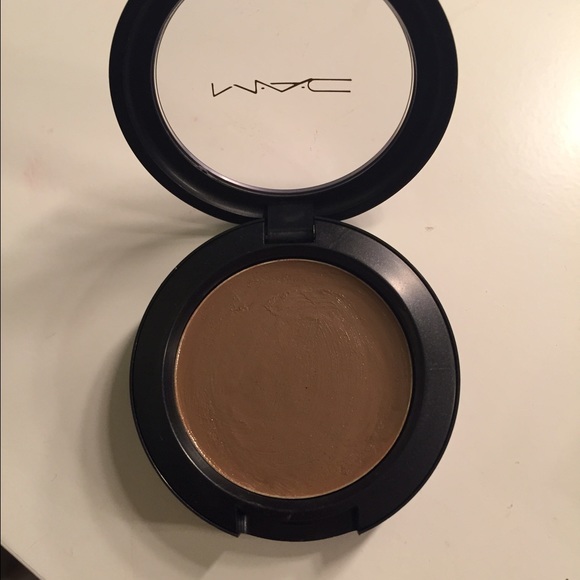 MAC Coffee Walnut pro sculpting cream
