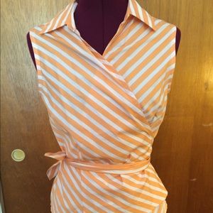 Sleeveless wrap shirt.