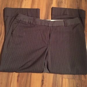 💢SOLD IN BUNDLE💢pinstripe Dress Capris - Sz 16