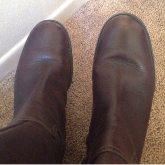 Cute brown leather boots - Picture 3 of 3